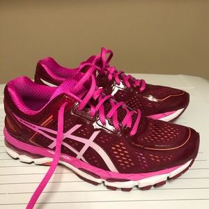 Women’s ASICS Gel Kayano tennis shoes, size 9